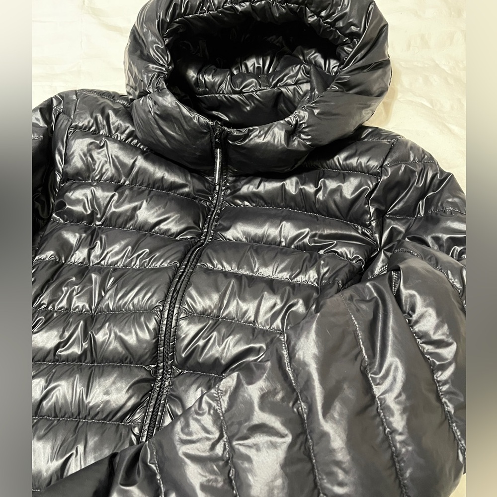 Uniqlo Women’s ultra light Down Parka